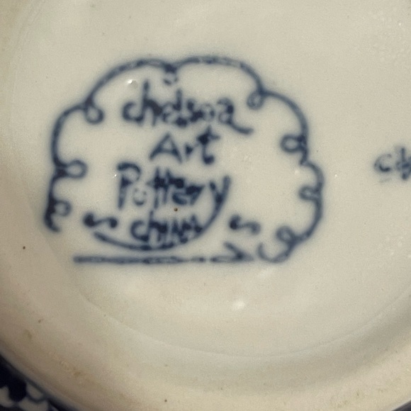 Vintage Chelsea Art Pottery Porcelain China Tea Pot Blue and White Floral Print - Picture 7 of 12